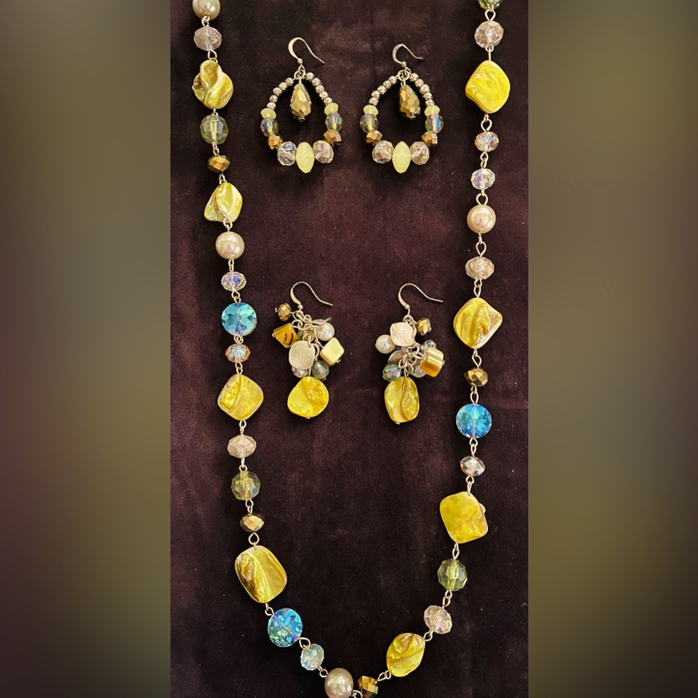 Gold Polished Gemstones with Amber & Blue Crystals Necklace w/ 2 Sets Earrings
